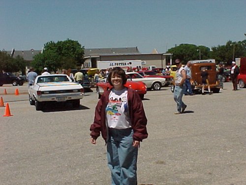 Crossroads Mall burn-out contest